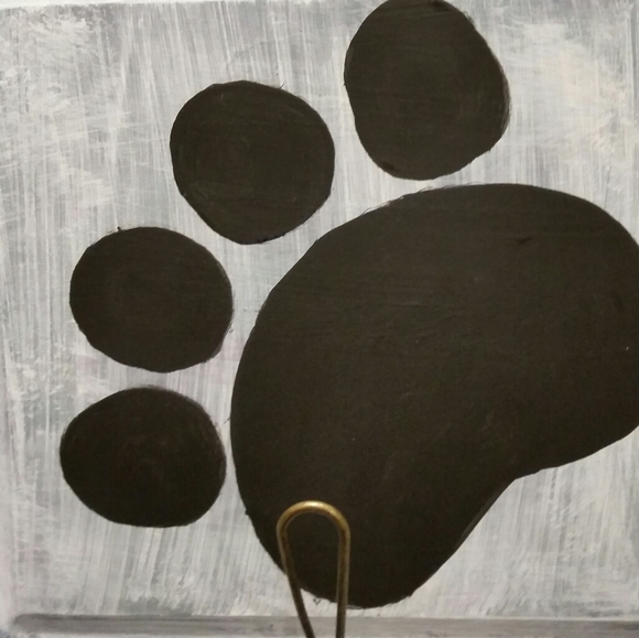 Dog Paw Print Wall Art with Vintage Hook - Picture 3 of 4
